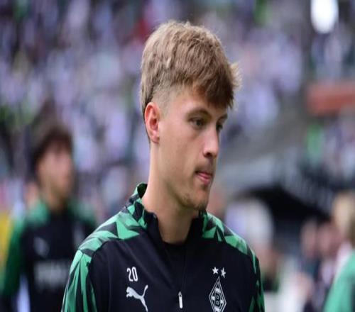 胡金秋,板助力,孫銘徽,金宝博188bet体育官网,金宝博188bet体育直播,体育赛事直播,足球直播