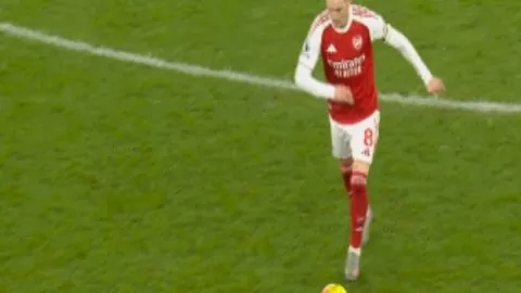 北京队遭浙江逆转，方硕得分低迷，周琦缺席，三分球命中率惨淡